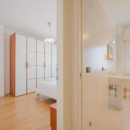 Poppy's Flat - 10 Min From & Train Station * Βενετία
